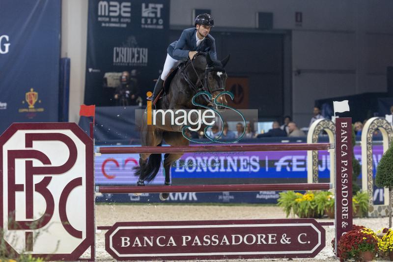 Guerdat Steve (SUI) riding Looping Luna_Verona_20241109_SS358033.jpg